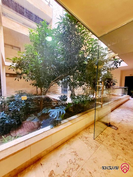 شقة مساحة 235م داخلي و 150م للبيع في عمان - الكرسي