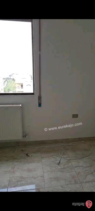 شقة طابق ثاني مساحة 150م للبيع في عمان - الجبيهة