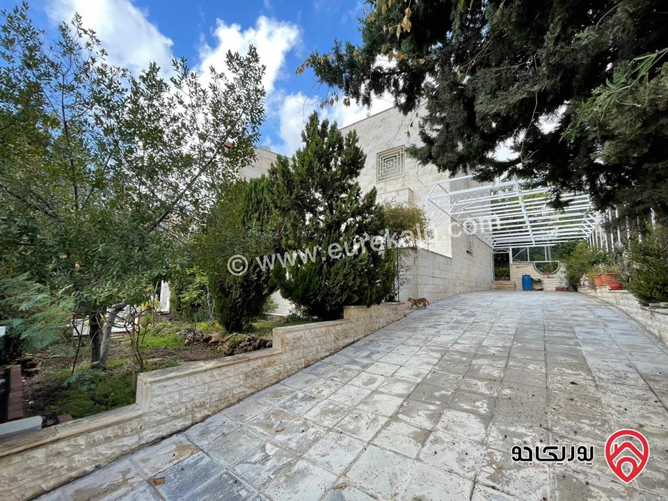 فيلا مساحة البناء 800م على ارض 1 دونم للبيع في عمان - تلاع العلي