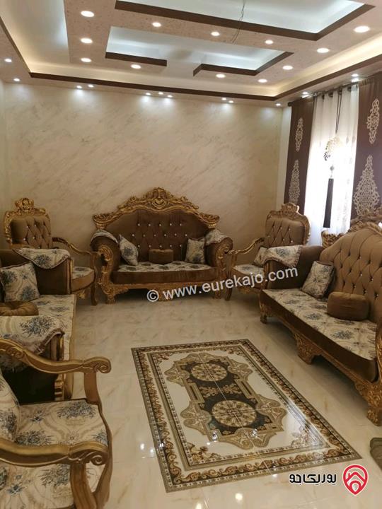 بيت طابقين مساحة 200م على أرض 600م للبيع في الزرقاء - الهاشمية الحي الشرقي عمر البناء 6 سنوات  