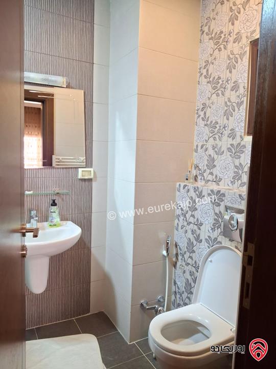 شقة مفروشة طابق ثاني مساحة 150م للبيع في عمان - عبدون الشمالي