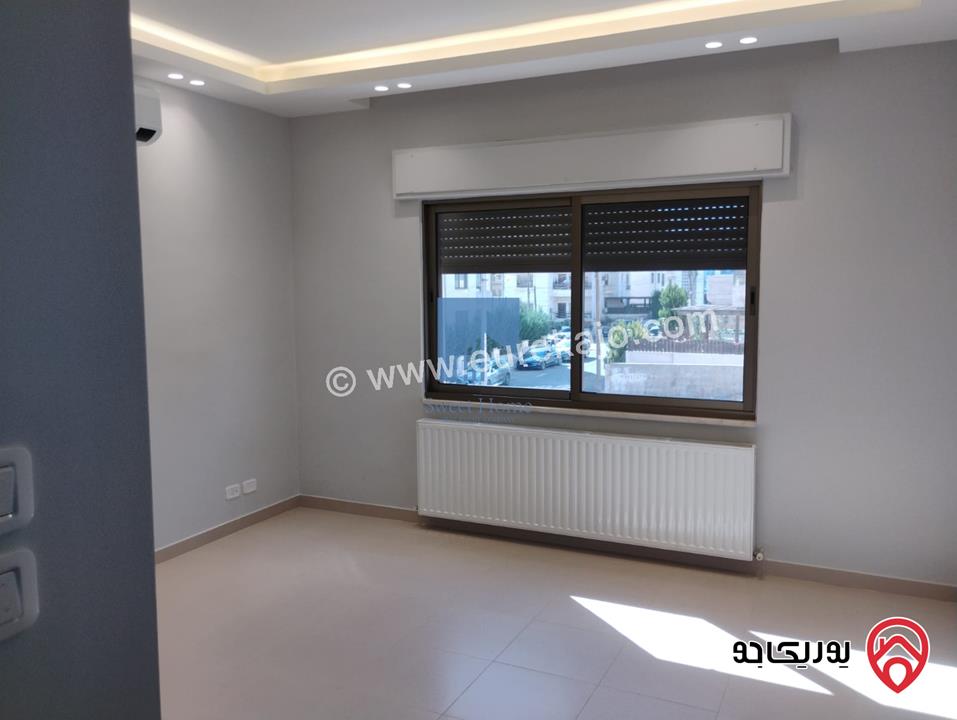 شقة فاخرة للبيع في عمان - خلدا العوجانية - قرب الهمشري طابق اول 200م تشطيب سوبر ديلوكس لم تسكن