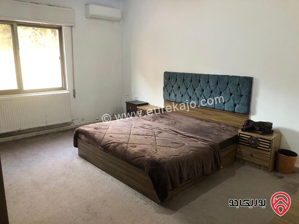 غرفة ماستر مفروشة مدخل مشترك من شقة أرضية للايجار في عمان - الجبيهة