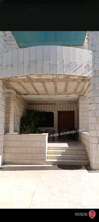 فيلا مساحة 500م على ارض 1 دونم للبيع في عمان - طريق المطار