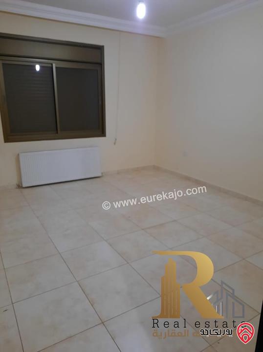 شقة مميزة مساحة 300م داخلي و 100م خارجي للبيع في عمان - ناعور