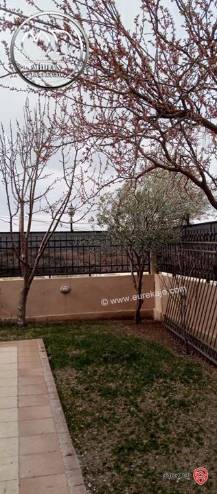 فيلا للبيع في عمان - ضاحية الرشيد مساحة 260م مع تراسات و حدائق تشطيبات سوبر ديلوكس بسعر مميز جداً