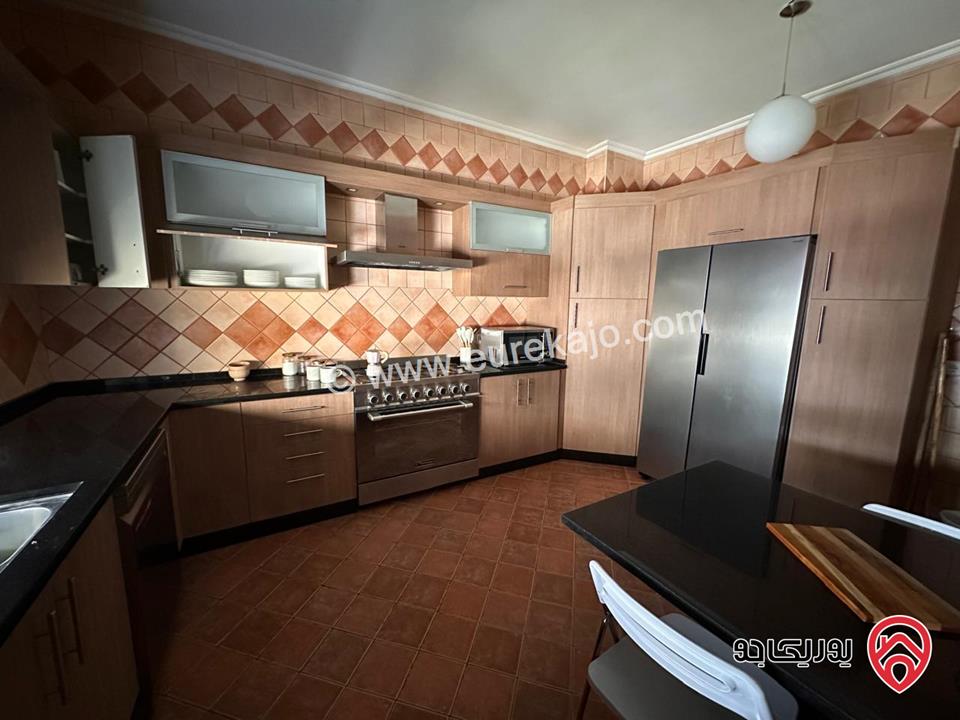 Newly Furnished Classy Apartment 220 Sqm in a Peaceful Family Building For rent in Amman - Dahiyet Alrasheed Walk to Univ.of.Jord. St. & Qasid