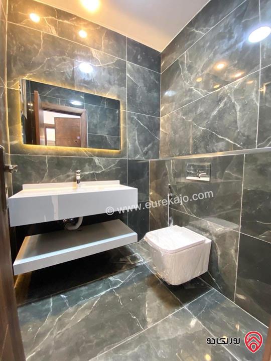 شقة ارضية مساحة 212م داخلي و 200م خارجي للبيع في عمان - ابو علندا اسكان الكهرباء 