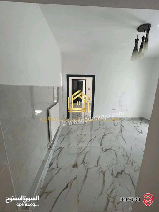 شقة فارغة شبه أرضية مساحة 120م للايجار في عمان - دابوق 