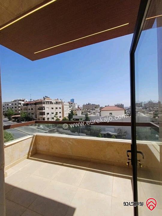 شقة فارغة طابق ثاني مساحة 160م للايجار في عمان - الرابية