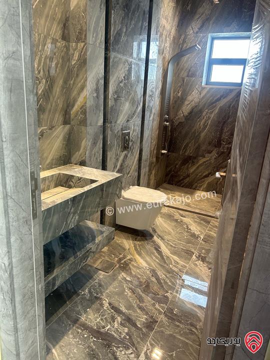 شقة مساحة 215م طابق اول للايجار في عمان - الجبيهة مقابل قصر الاميرة بسمة 