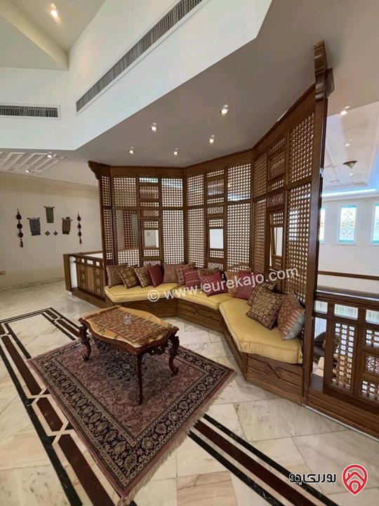 فيلا مساحة 850م على أرض 1081م للبيع في عمان - الجبيهة