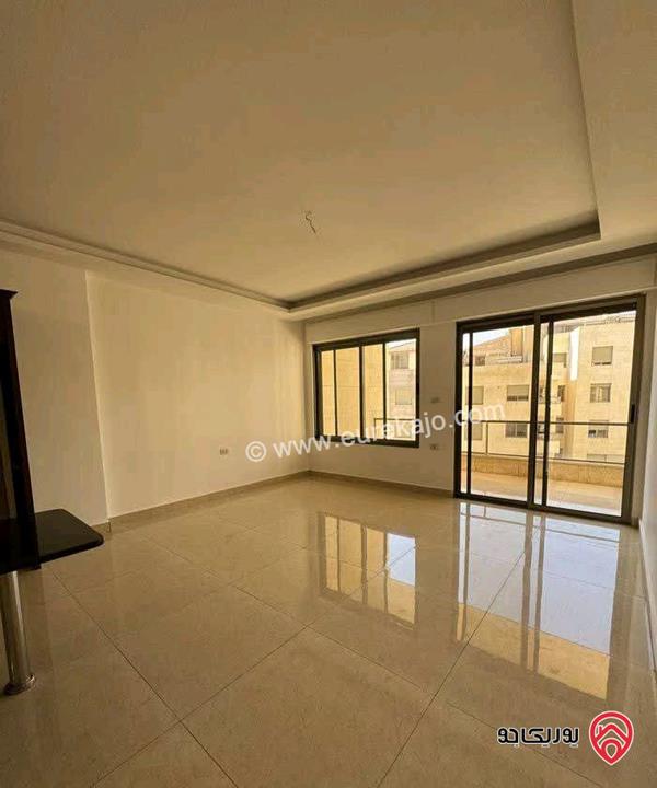 شقة فارغة مساحة 100م طابق ثاني للايجار للعرسان او عائلة صغيرة في عمان - ام السماق