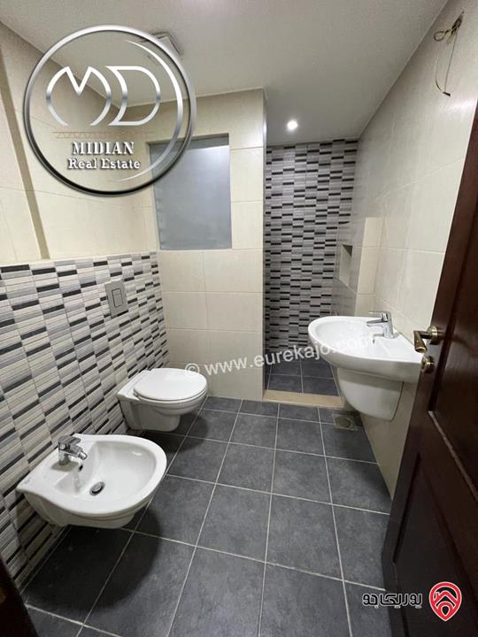 شقة شبه أرضي طابقية فارغة للايجار في عمان - دير غبار مساحة 350م مع ترس و حديقة 150م تشطيبات ديكورات عصرية فاخرة