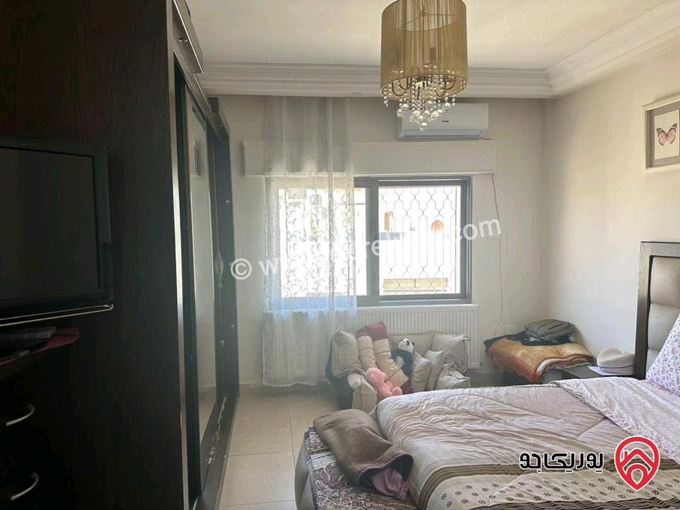 شقة مساحة 185م طابق رابع للبيع مفروشة في عمان - الشميساني قرب فندق برادايس مجددة بالكامل 