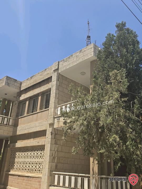 فيلا طابقين على أرض 1040م للبيع في الدوار الأول جبل عمان