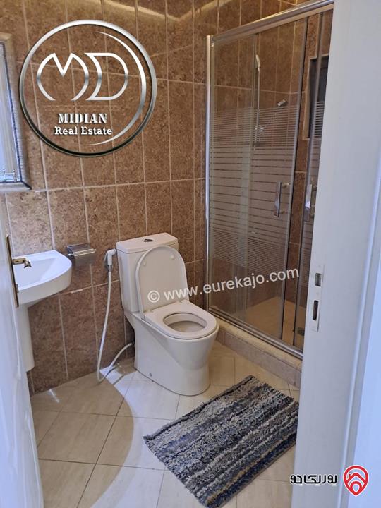 شقة مفروشة للايجار في عمان - الشميساني مساحة 180م طابق ثالث تشطيبات و فرش سوبر ديلوكس اطلالة جميلة