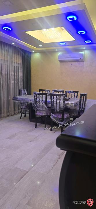 شقة مساحة 210م طابق أول للبيع في عمان - الرابية