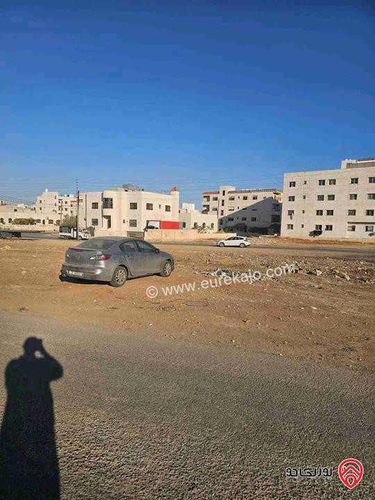 قطعة مميزة مساحة 567م على شارعين للبيع واصل كل الخدمات في عمان - جاوا