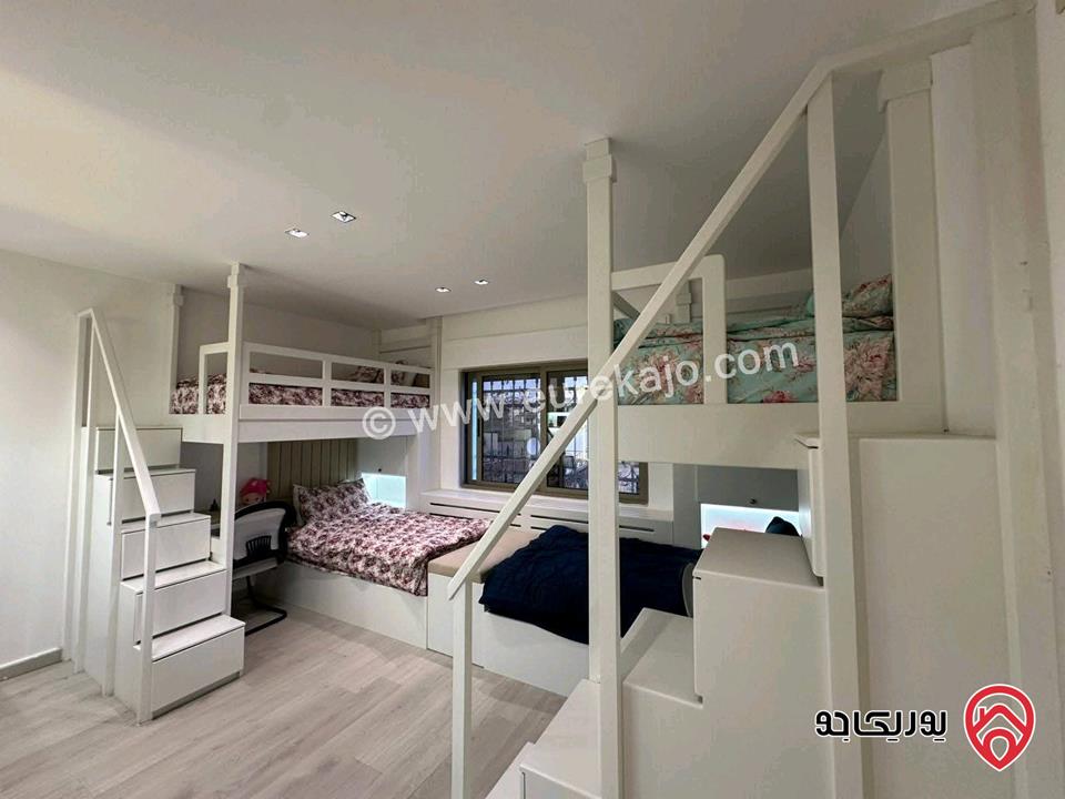 شقة دوبلكس طابق ثالث مع رووف مميزة مساحة 380م للبيع في عمان - خلدا