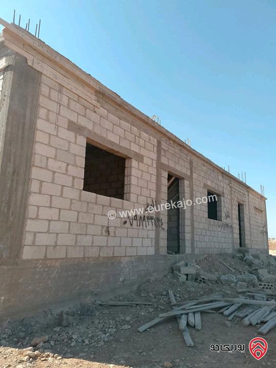 منزل مساحة 170م على أرض 750م للبيع في المفرق مغير السرحان المطلة 