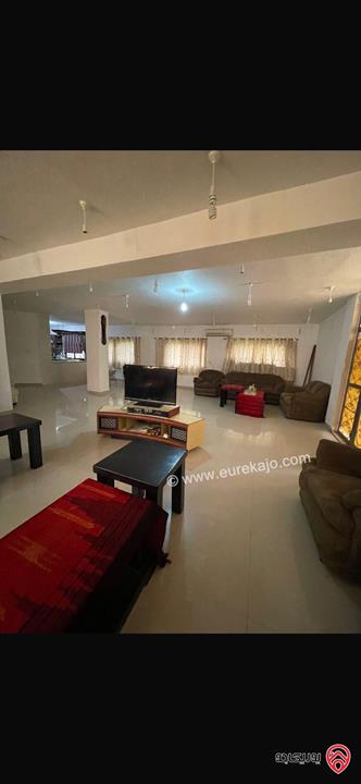 مزرعة مساحة الأرض 10 دونم والبناء 500م للبيع في عمان - منطقة وادي السير البصة ام الخنازير 