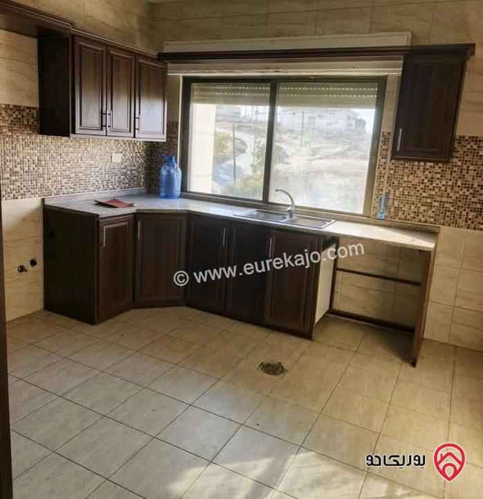 شقة فارغة مساحة 180م طابق ثالث للايجار في عمان - مرج الحمام 