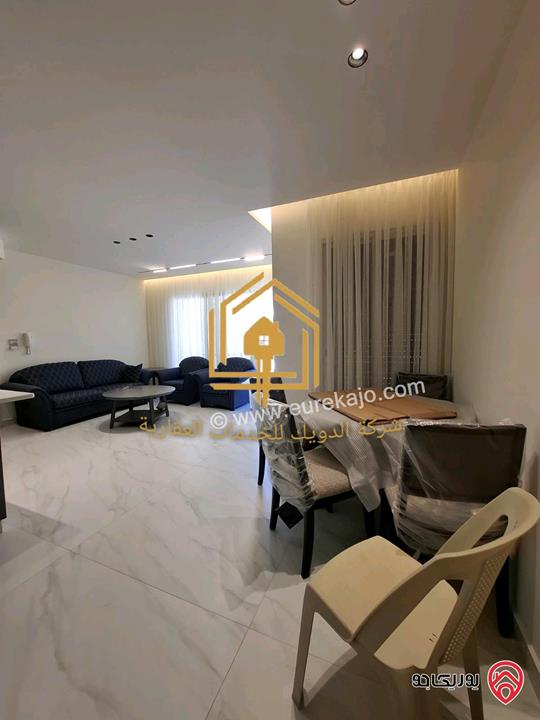 شقة مفروشة فاخرة طابق ثاني مساحة 93م للإيجار في عمان - الدوار الخامس 