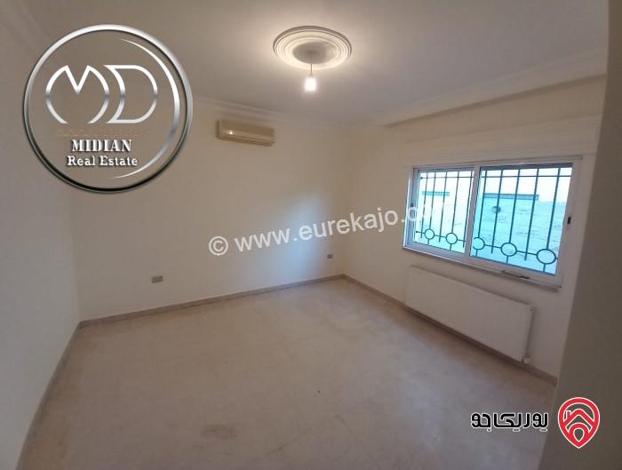 شقة شبه ارضي فارغة للايجار في عمان - الدوار السابع مساحة 190م مع ترس و حديقة 100م تشطيبات سوبر ديلوكس