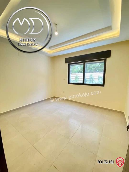 شقة شبه ارضي جديدة للبيع في عمان - ام السماق قرب الستي مول مساحة 160م مع ترس و حديقة 120م تشطيبات ديكورات فاخرة