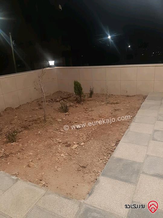 شقة ارضية مساحة 120م مع مدخل خاص وترسين 60م للبيع في عمان - طبربور