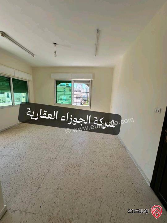شقة فارغة مساحة 110م طابق رابع للايجار في عمان - الياسمين