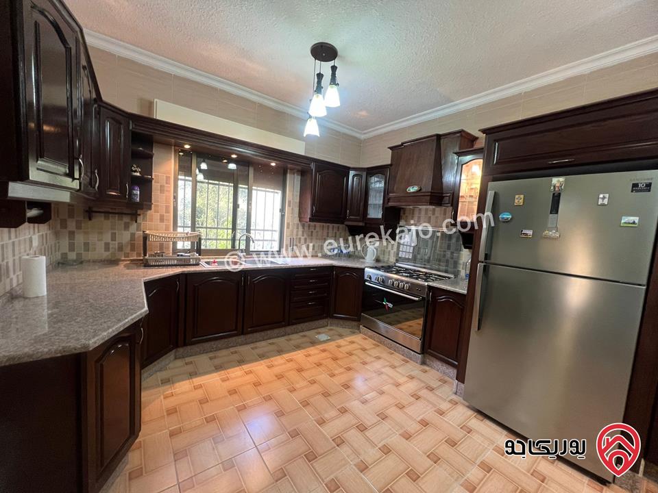 شقة مفروشة بالكامل وجاهزة للسكن الفوري مساحة 196م للبيع في الفحيص 