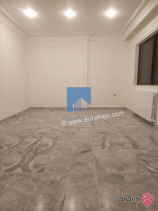 شقة طابق ثالث 165م تشطيب سوبر ديلوكس للبيع في عمان - خلدا