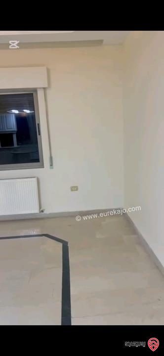 شقة مساحة 204م طابق أول للبيع في عمان - دير غبار