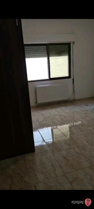 شقة طابق ثاني مساحة 150م للبيع في عمان - الجبيهة