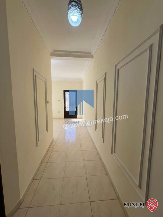 شقة أرضية مميزة مساحة 110م مع ترس 25م للبيع في عمان - الكرسي