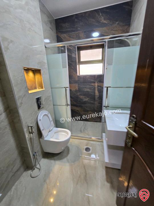 شقة طابق اول مساحة 178م للبيع مجددة بالكامل في عمان - خلدا 