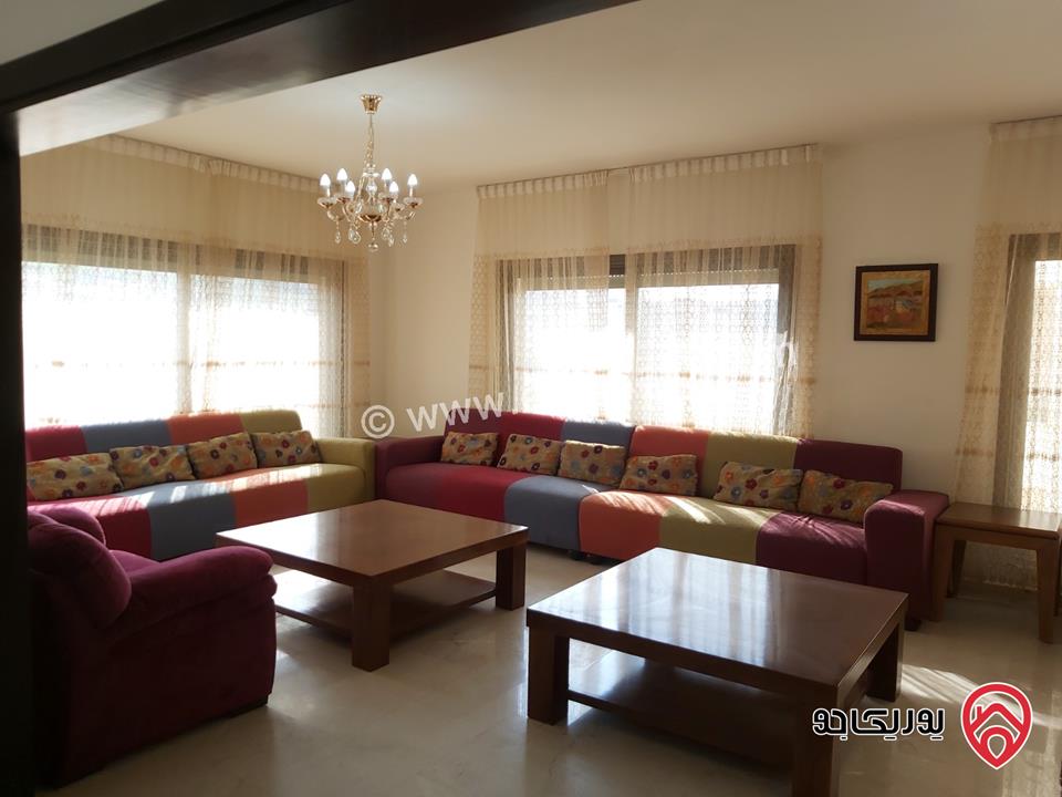 شقة أرضية طابقية مفروشة مساحة 302م داخلي و 70م خارجي للايجار في عمان - دير غبار