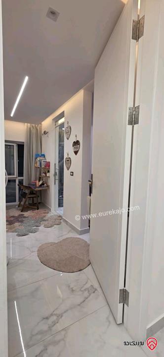 فيلا مساحة 290م على أرض 400م للبيع في عمان - ضاحية الرشيد