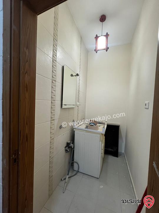 شقة سوبر ديلوكس مجددة مساحة 184م طابق ثالث للبيع في عمان - خلدا