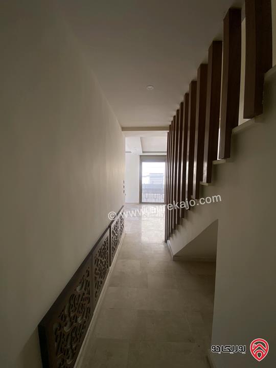 شقة ارضية مساحة 330م داخلي + حديقة 250م وكراج مستقل للبيع في عمان - دابوق