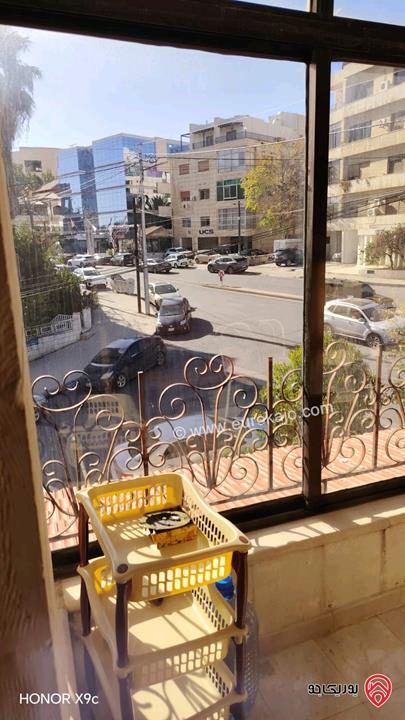 شقة مفروشة كبيرة مساحة 200م للايجار في عمان - ام اذينة