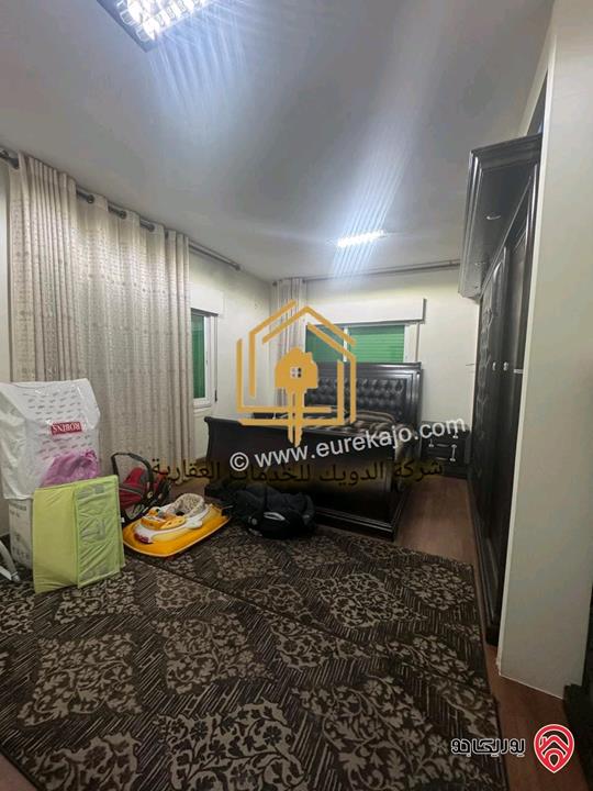 شقة فارغة طابق ثالث مساحة 180م للإيجار في عمان - ضاحية الرشيد 