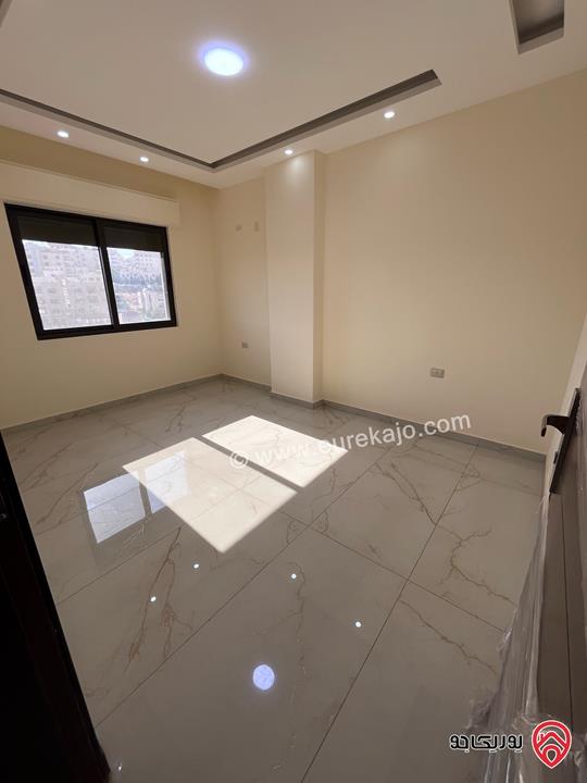 شقة سكنية طابق اول مساحة 126م للبيع في عمان - البنيات