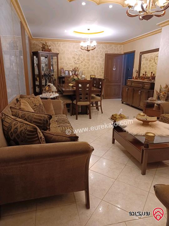 شقة شبه ارضية مساحة 175م للبيع في عمان - الجبيهة 