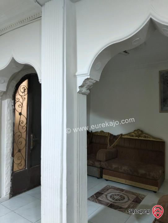 بيت مشترك مميز مكوّن من 3 طوابق مع روف على أرض 120م للبيع في سحاب – دوار الطيار