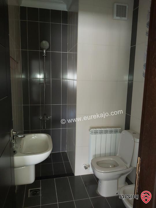 شقة مساحة 98م طابق ثالث للبيع في عمان - الشميساني