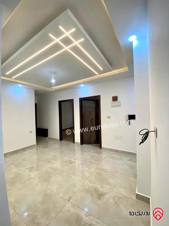 شقة ارضية مساحة 145م داخلي و 25م خارجي للبيع في عمان - ابو علندا اسكان الكهربا 