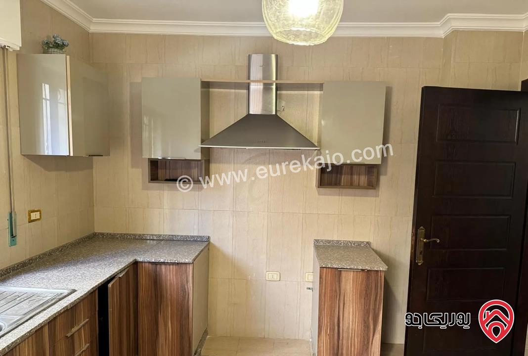 شقة سوبر ديلوكس مساحة 164م داخلي و 120م خارجي للبيع في عمان - حي الصحابة